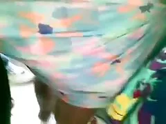 பெட்டிட் பேப் கென்சி ரீவ்ஸின் திக் டிக்-டவுன்