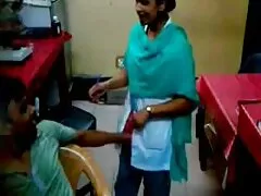 TUSHYRAW Petite Blonde Leah Lee, PornHDஐப் பார்ப்பதைத் தவிர வேறு எதையும் விரும்புவதில்லை